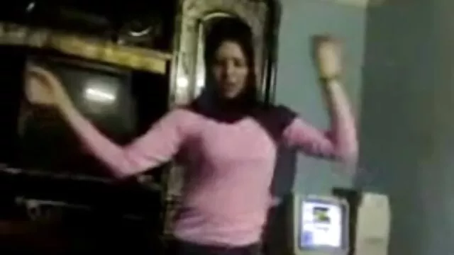 خواهر سیکس قشنگ آماتور مقعد سخت می گیرد و تقدیر را قورت می دهد