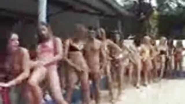 آرزو از طریق شیشه بینایی sex زیبا